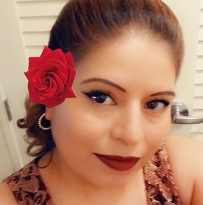 Meet your Posher, Esperanza